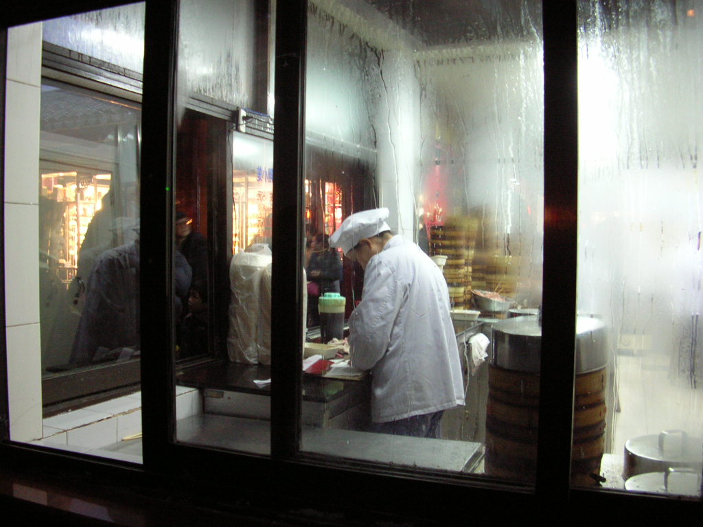 上海　小籠包の有名店は六本木ヒルズにもあり by tetsushi